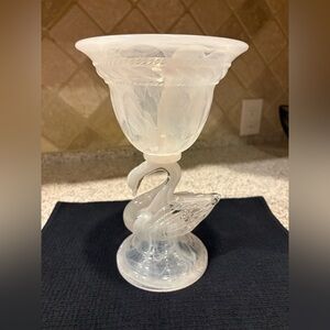 MURANO VINTAGE WHITE SWIRL PEDESTAL SWAN BOWL CENTERPIECE Vetro Eseguito Italy